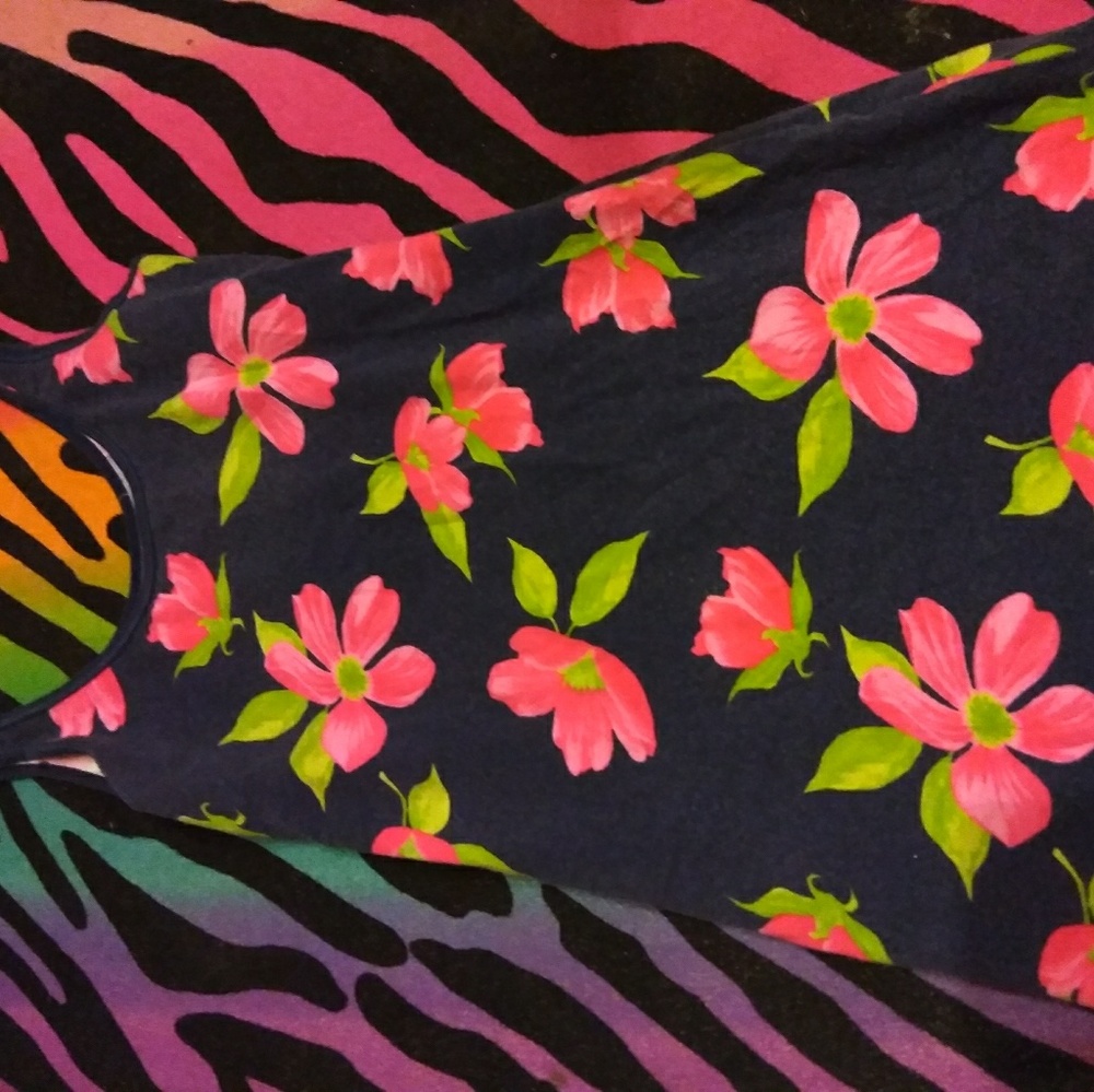 Pink qnd Navy Flower Tank - Picture 1 of 2